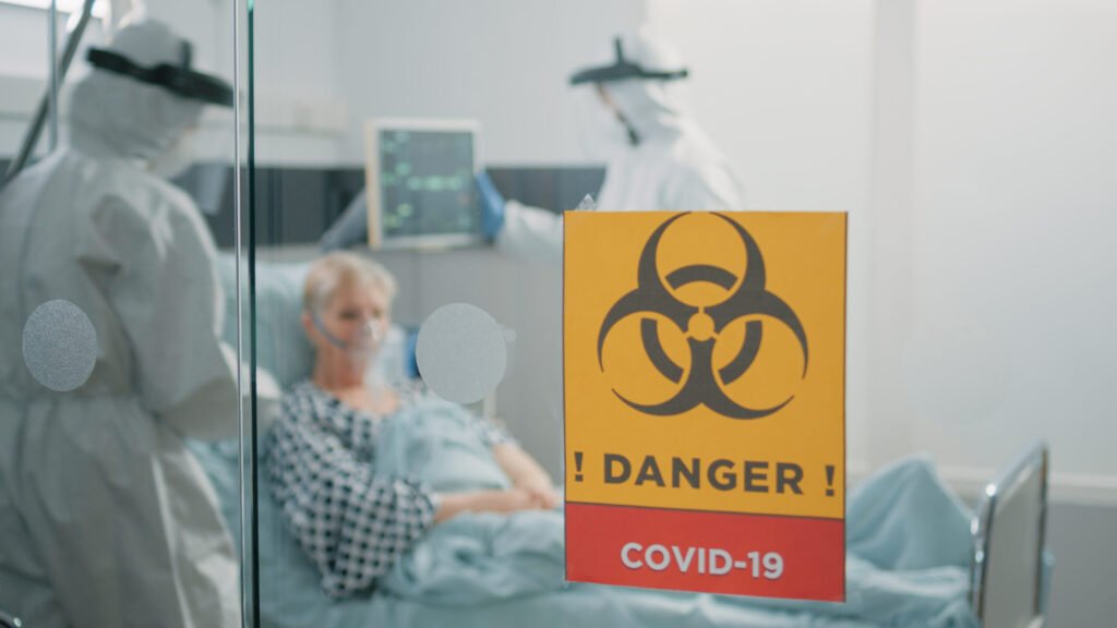 Modern hospital room featuring smart glass partition that enhances patient privacy, infection control, and healthcare efficiency.